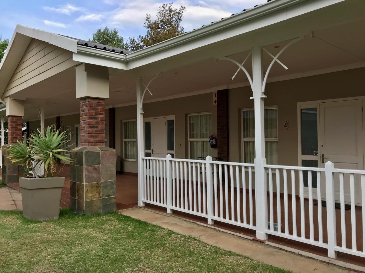קוקסטאד Anathi Hotel מראה חיצוני תמונה